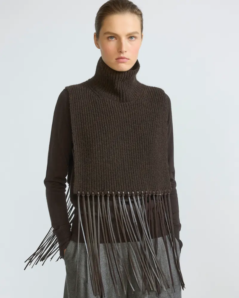 100% cashmere knit bib with leather fringes