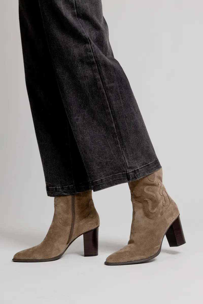 AZALEE - Bottines Santiags en Croûte de Cuir Taupe