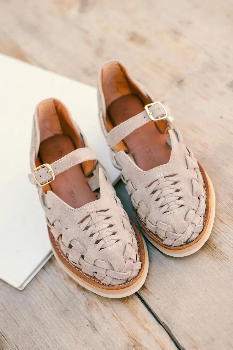 Ballerines tressées Mapache Gaby – Suède taupe – Cuir artisanal