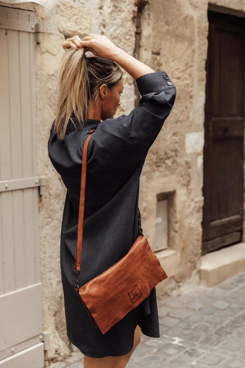 Biba Boston BT5 - Sac en bandoulière avec rabat en cuir souple