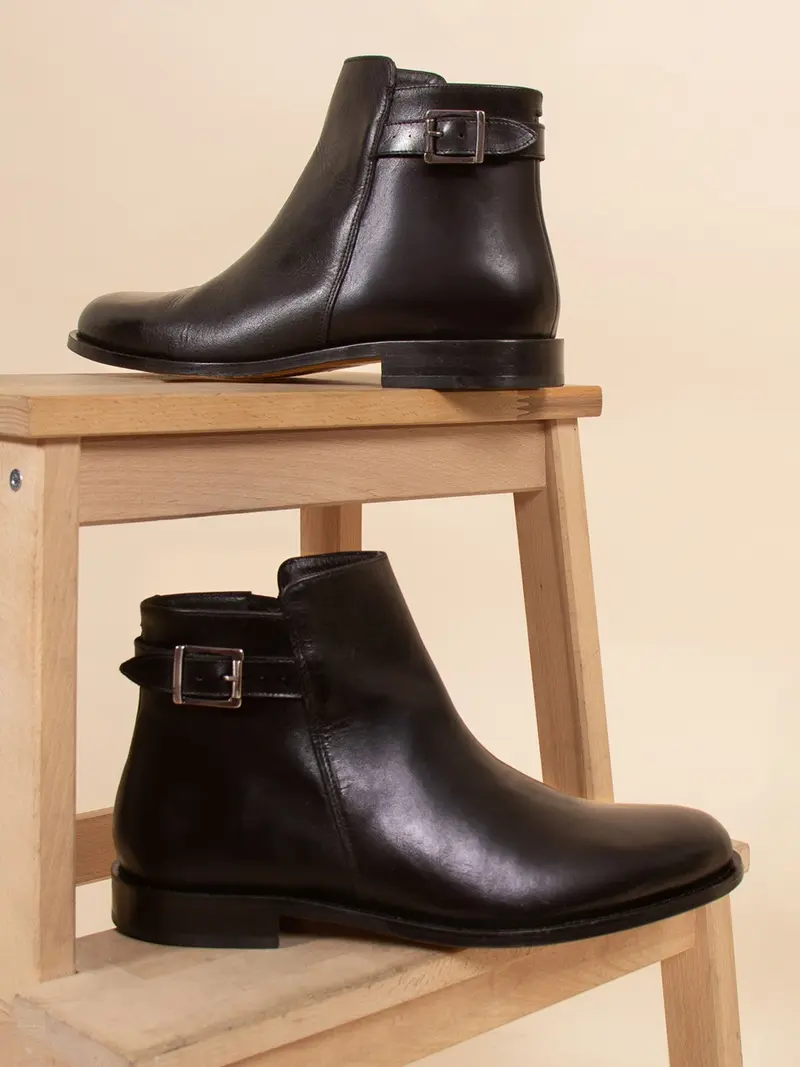 Boots à boucle cuir noir