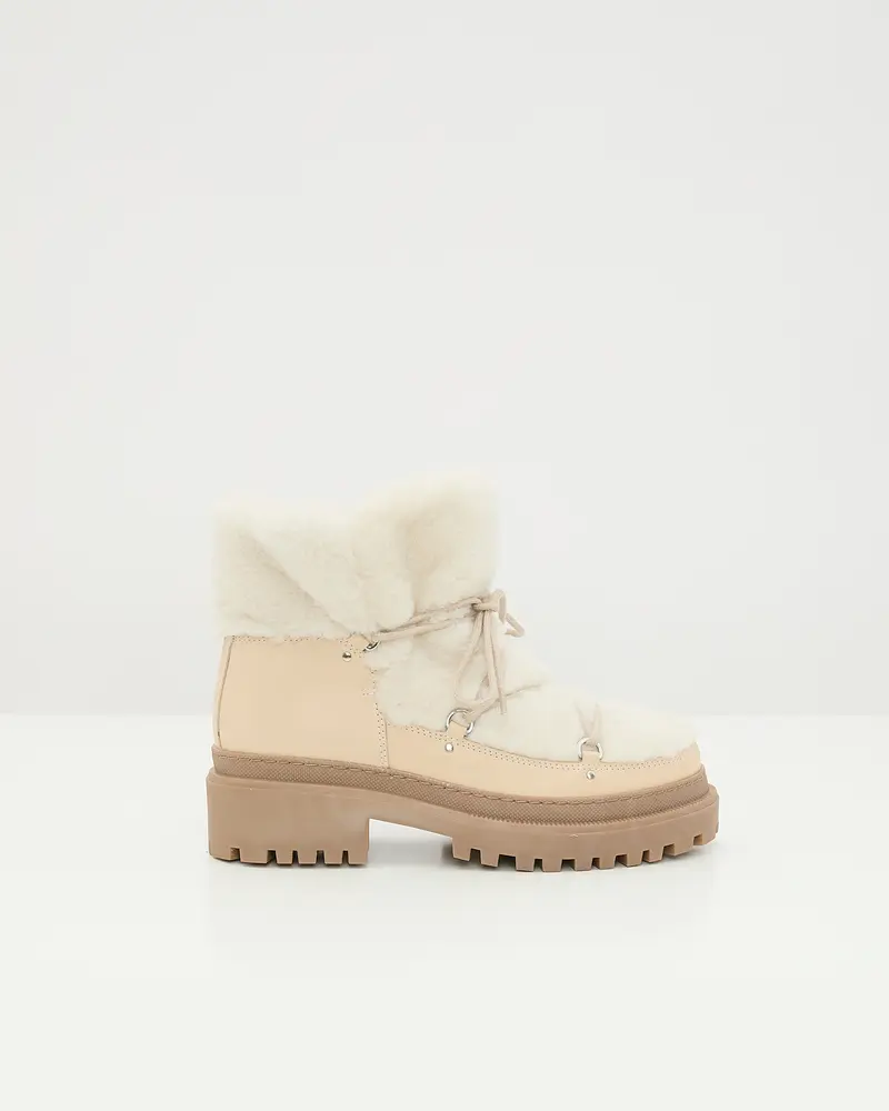 Boots lacées mi-hautes en peau lainée