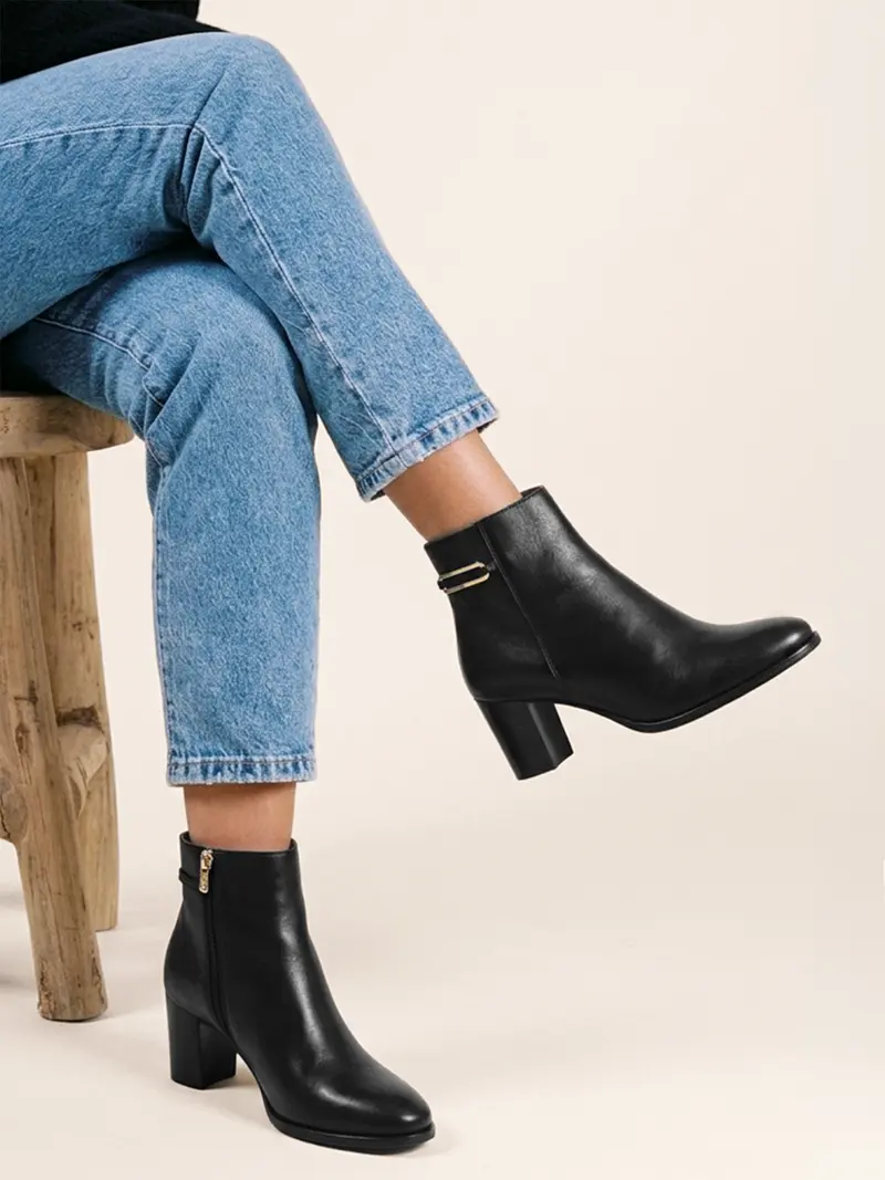 Bottines bijoux talon cuir noir
