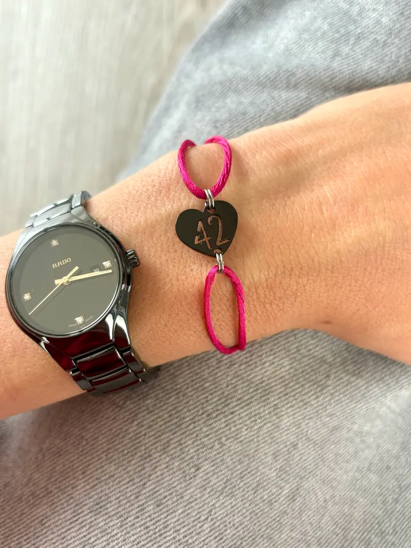 Bracelet 42 fushia coeur noir