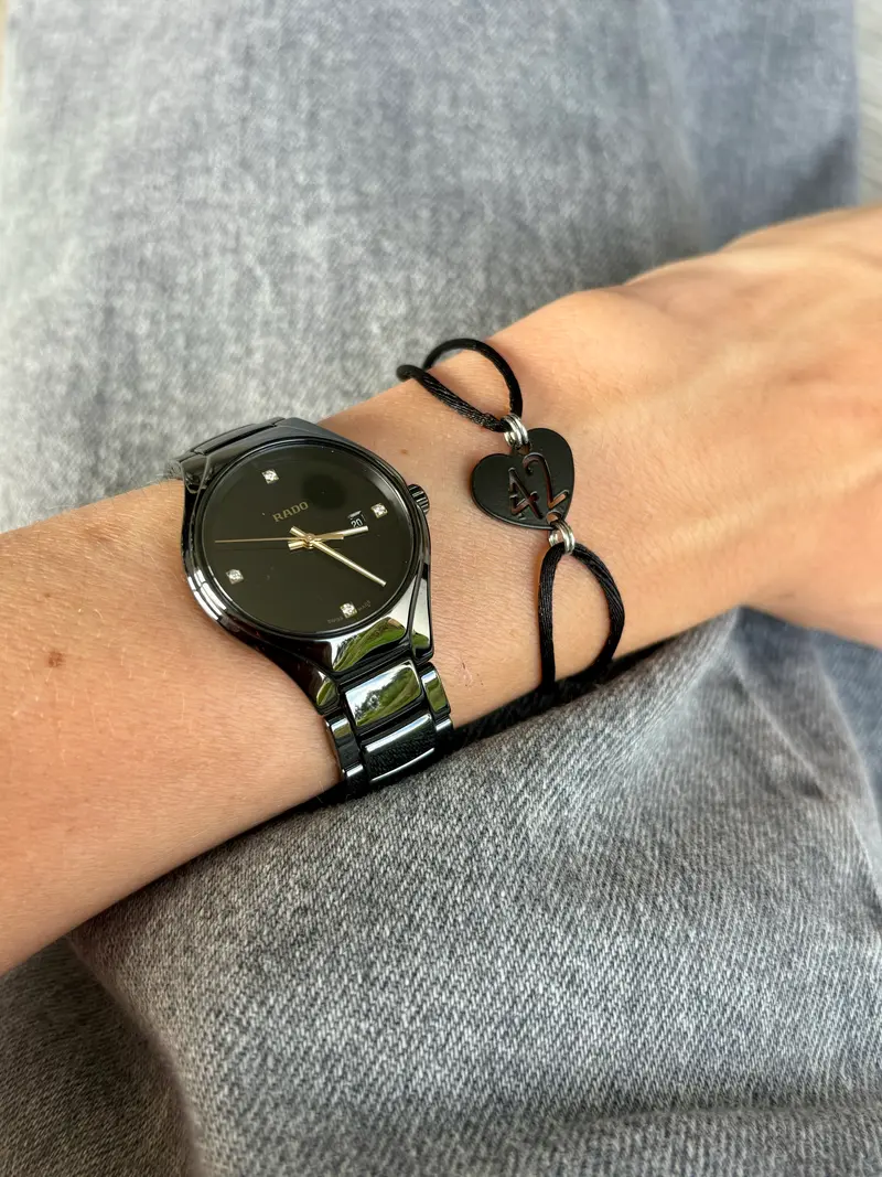 Bracelet 42 noir coeur noir