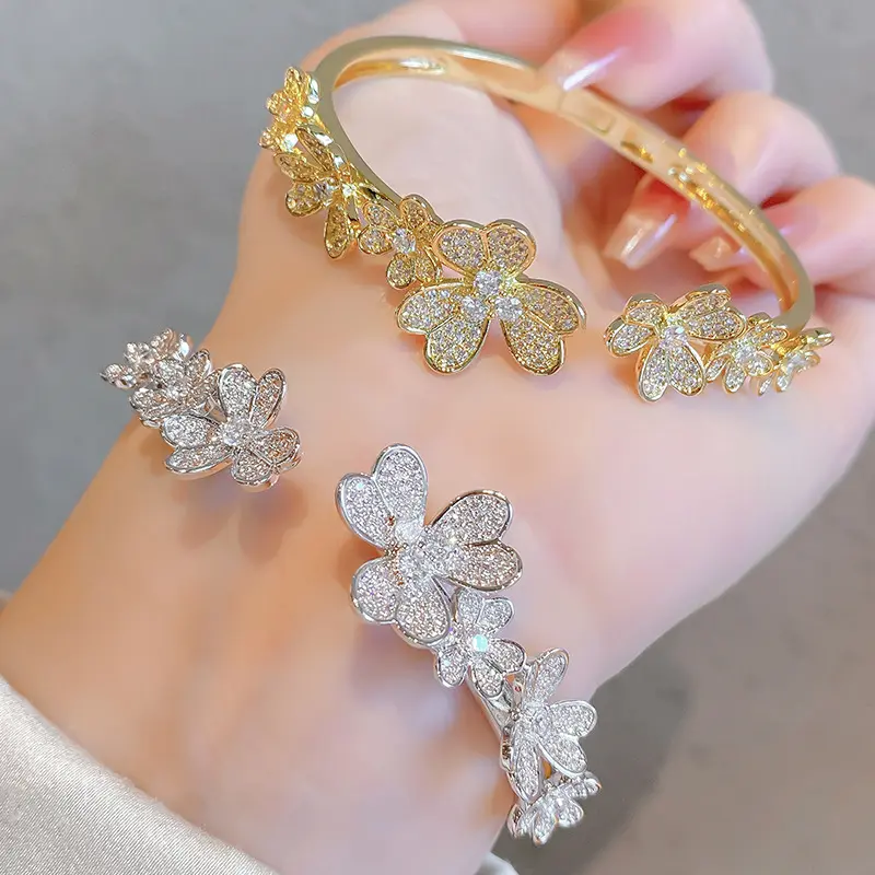 Bracelet Jonc Ouvert Femme Zirconia Fleurs – Plaqué Or 18K & Argent