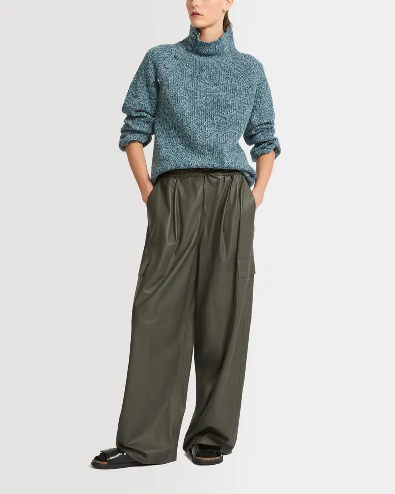 Cargo trousers in lamb leather