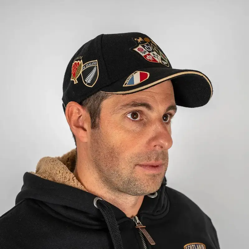 Casquette en velours BARBARIANS multi-nations noire