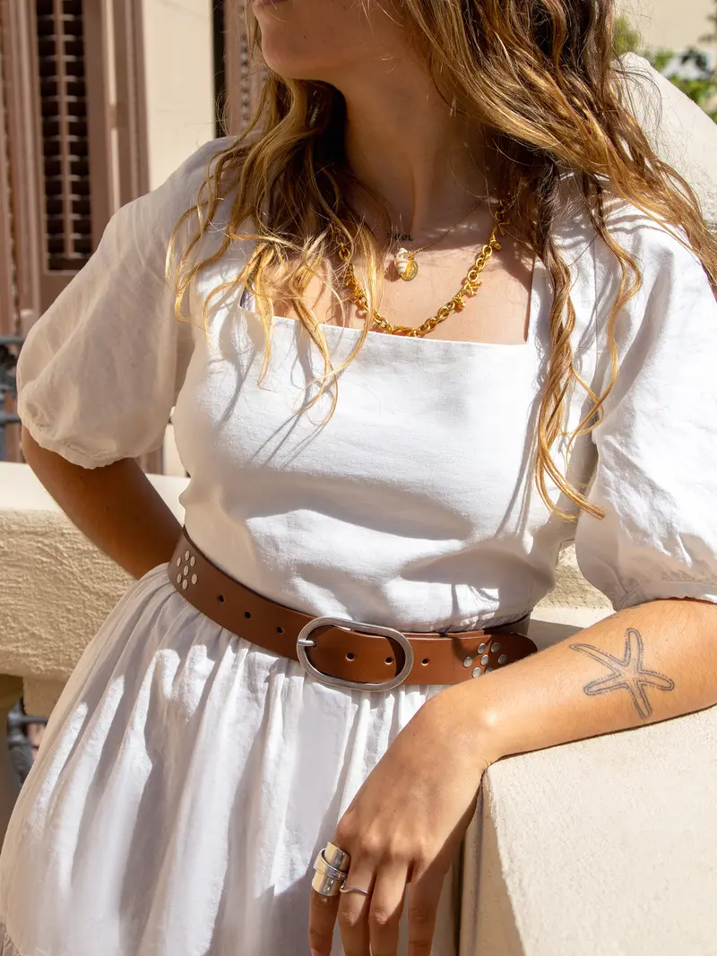 Ceinture large cuir clouté camel
