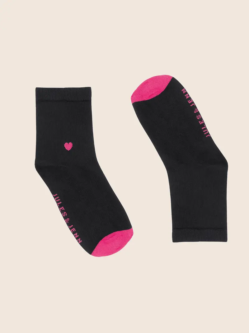 Chaussettes cœur noir fushia