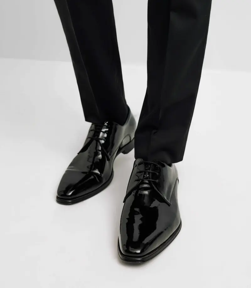 Chaussure derby vernis noires