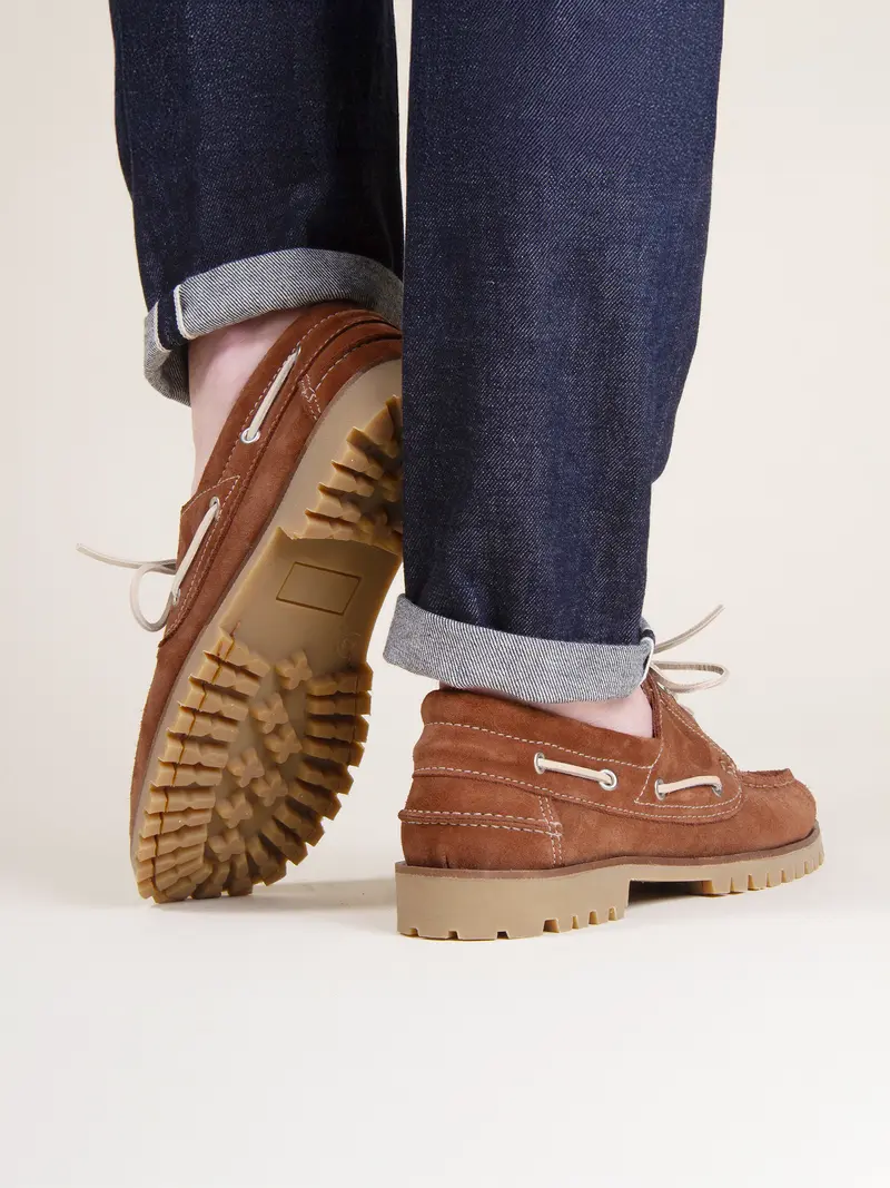 Chaussures bateau cranté daim camel