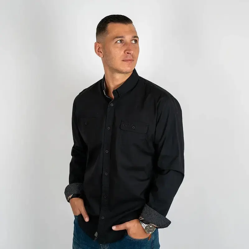Chemise ml noire en popline 2 poches poitrine