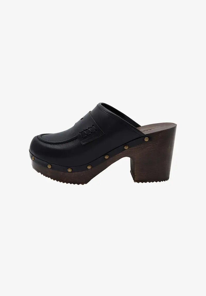 Clogs