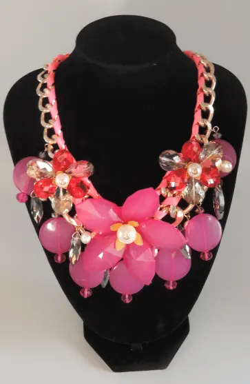 Collier rose pour femme