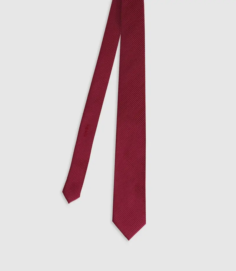 Cravate avec rayures bordeaux