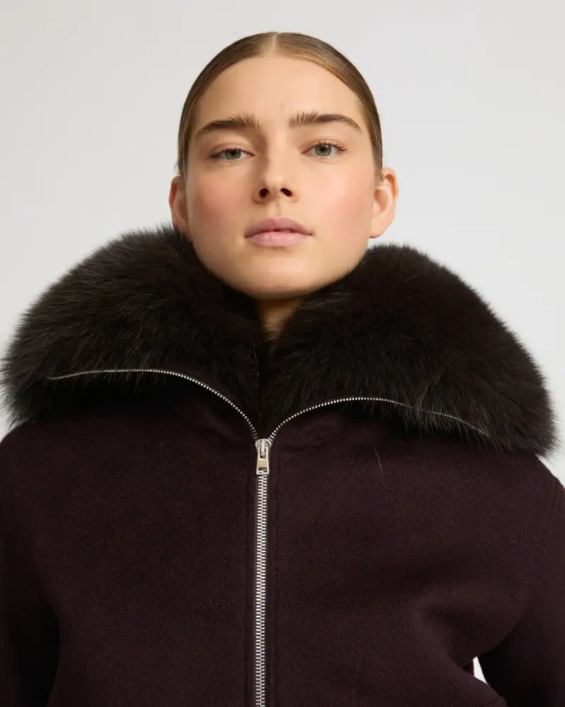 Cropped jacket in cashmere wool with fox fur collar