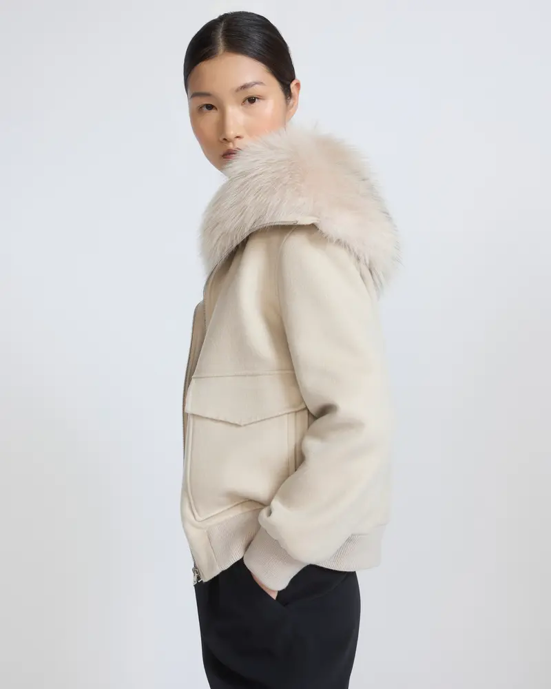 Cropped jacket in cashmere wool with fox fur collar