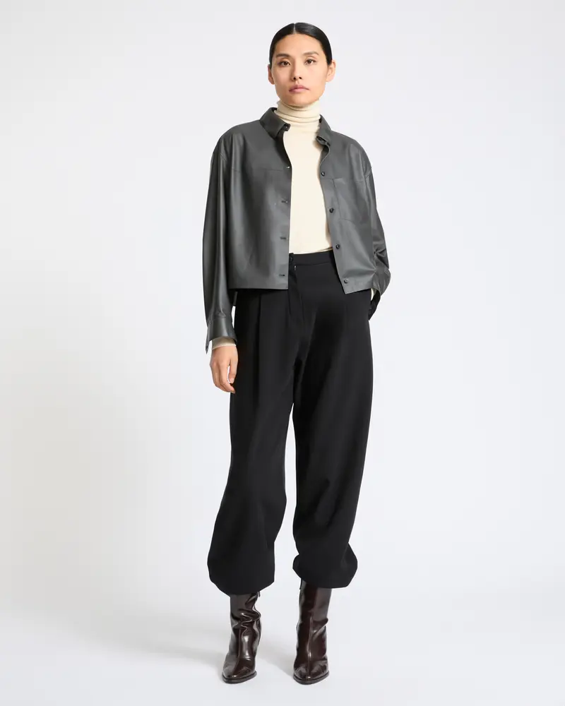 Cropped shirt in fine lamb leather