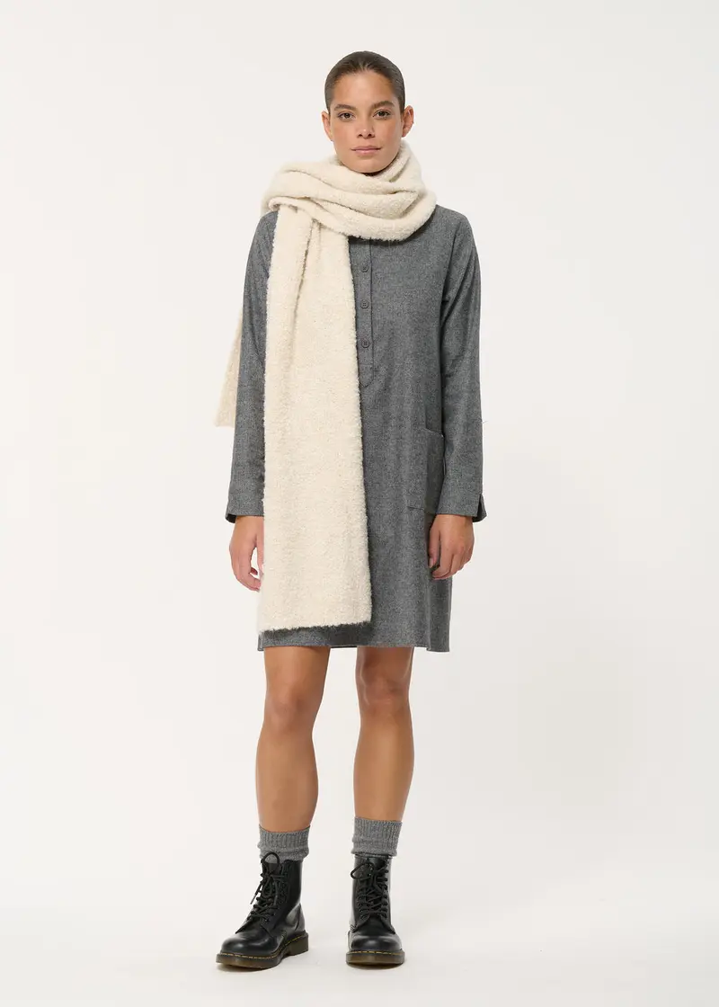 Écharpe blanche en maille épaisse