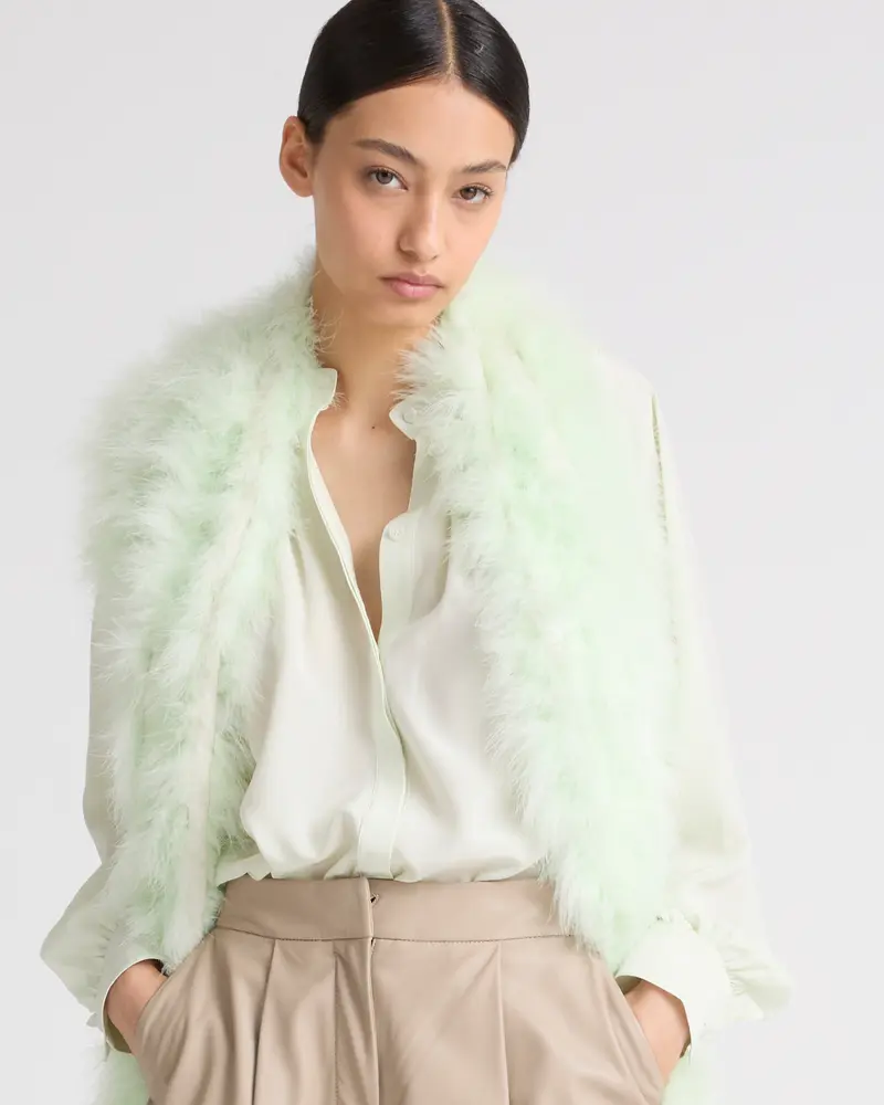 Echarpe longue en plumes