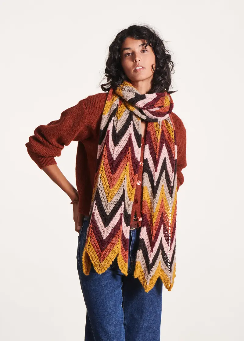 Écharpe multicolore en maille ajourée