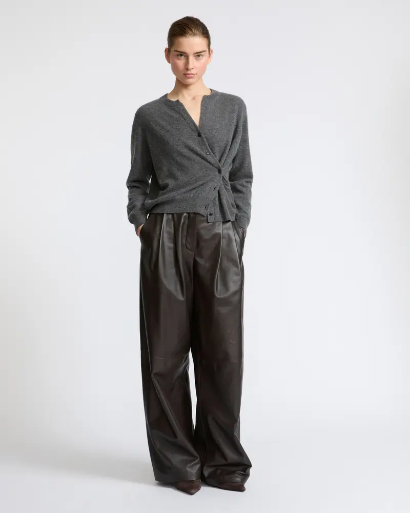 Fine cashmere knit round-neck cardigan