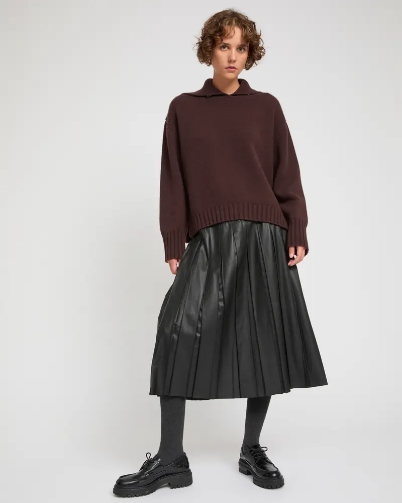 Fine lamb leather pleated skirt