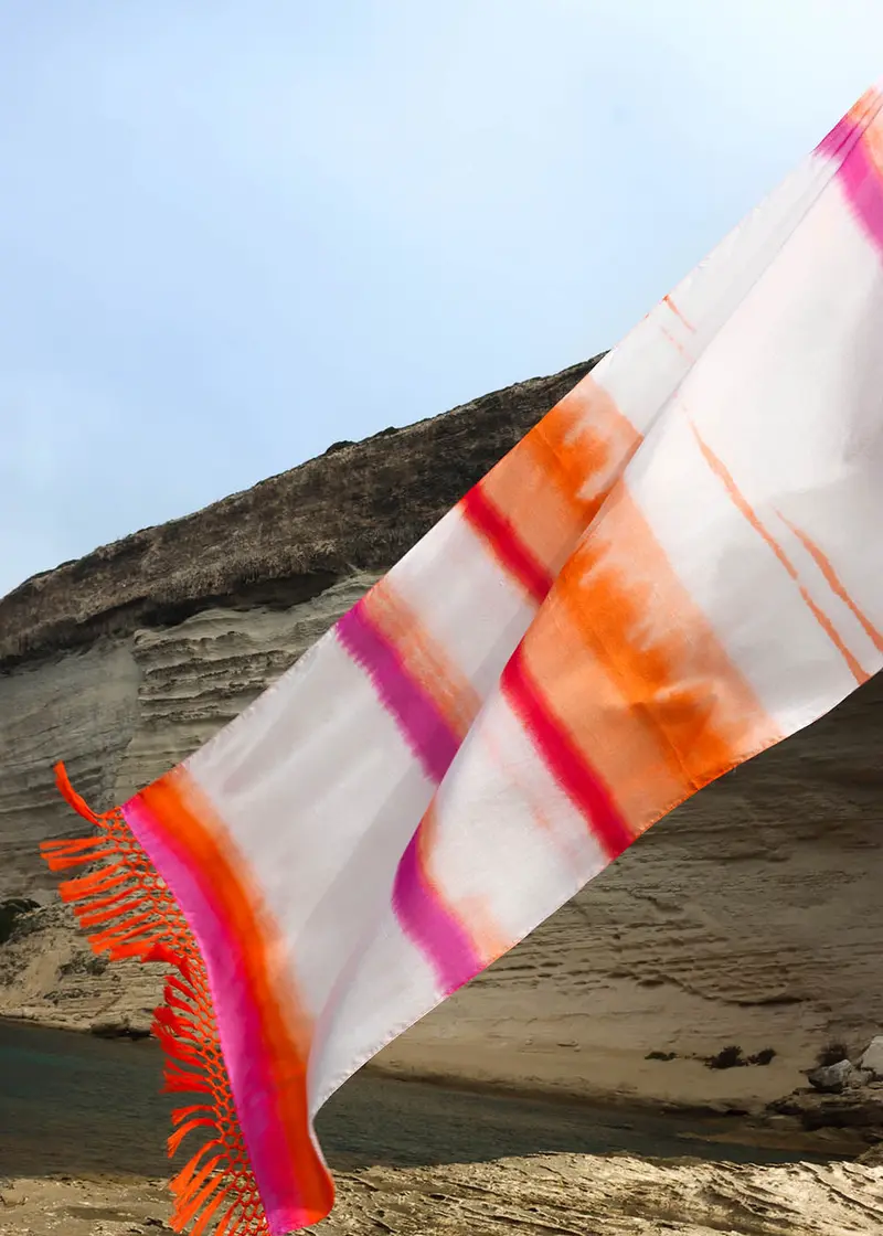 Foulard en coton rose imprimé