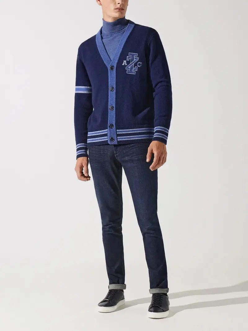 Gilet boutonné brodé bleu