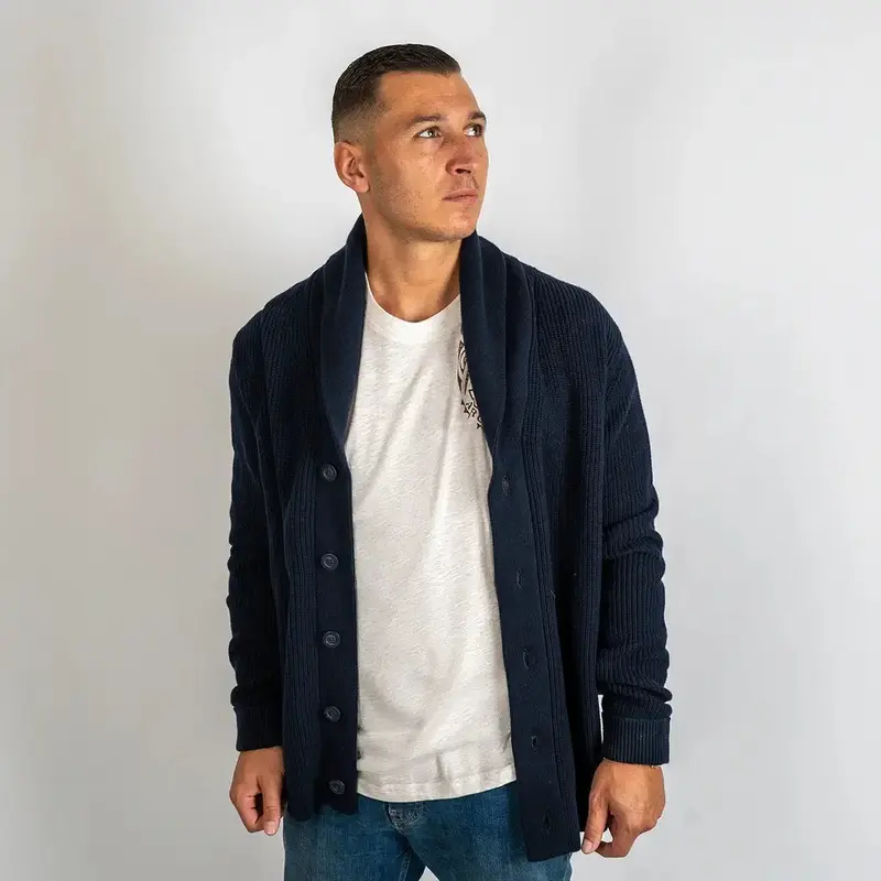 Gilet boutonné col châle bleu marine