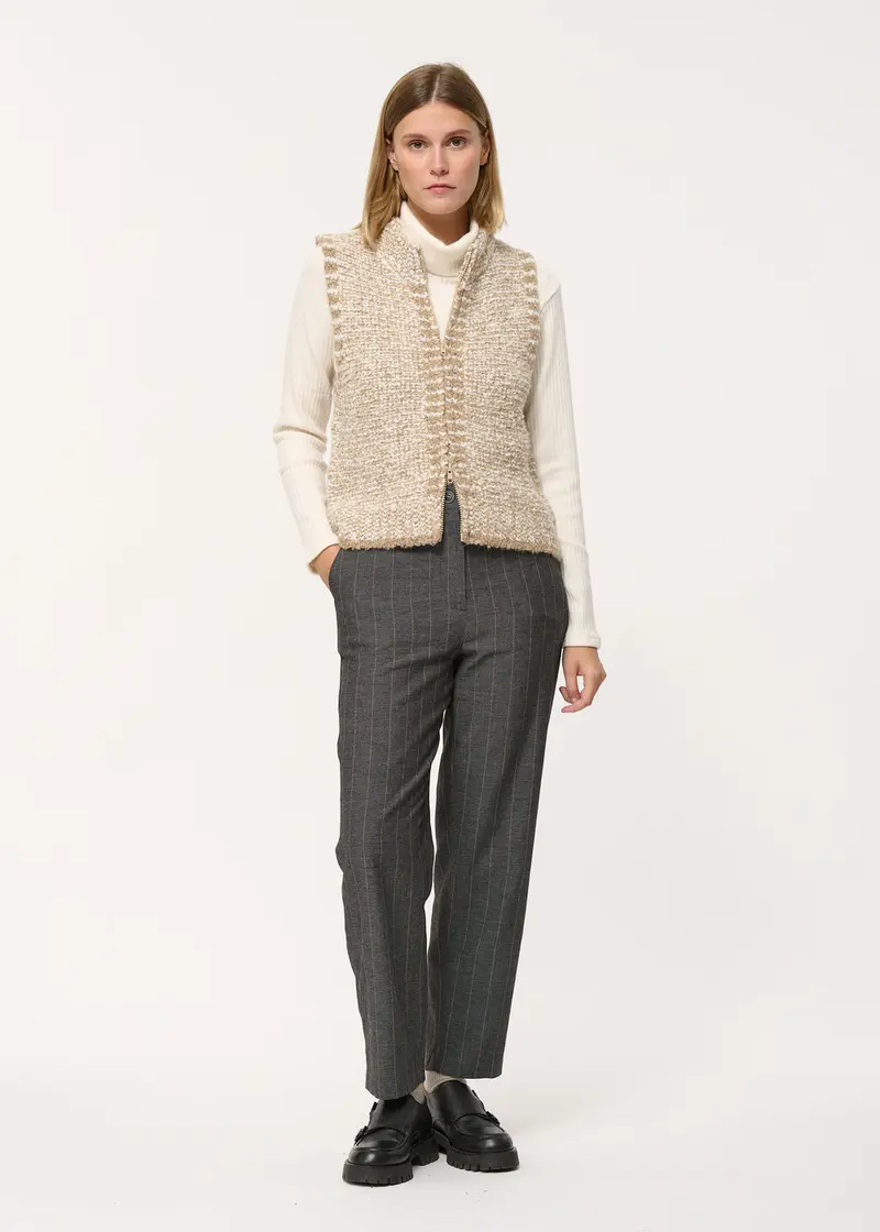 Gilet court beige sans manches maille bicolore
