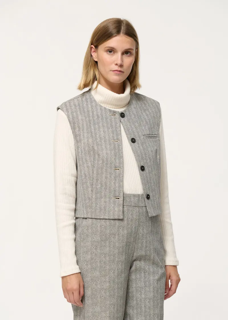 Gilet court gris sans manches imprimé chevron
