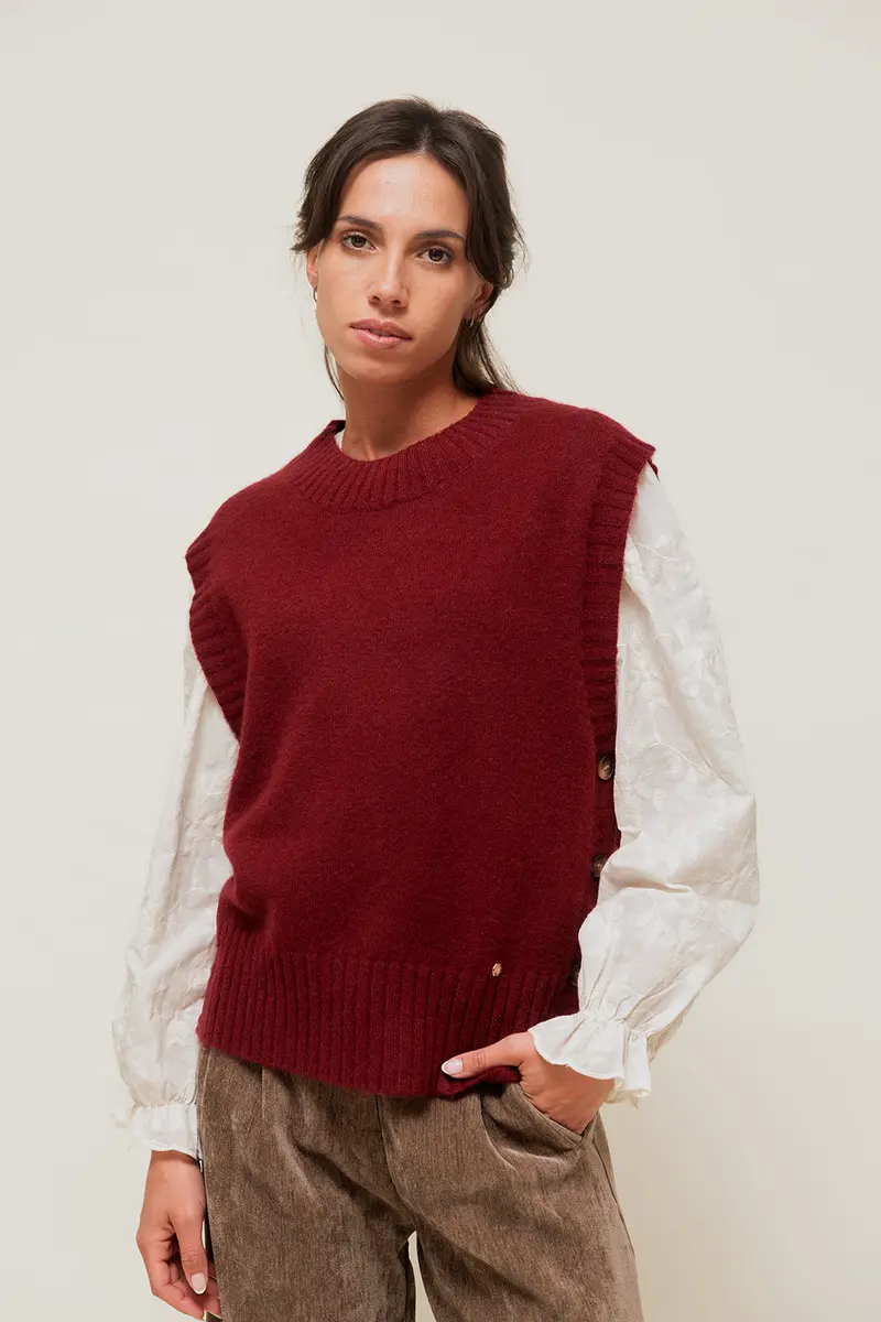 HELYNE - Pull Sans Manches à Boutons Latéraux Bordeaux
