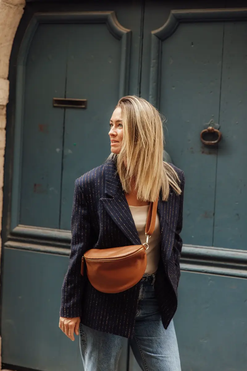 Jeanne - Sac banane en cuir grainé