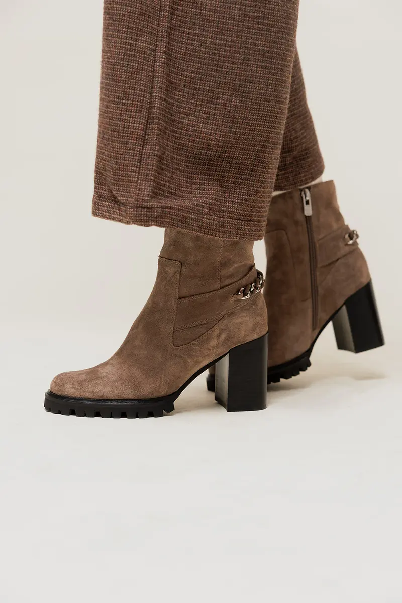 JUDE - Bottines à Talon en Croûte de Cuir Taupe