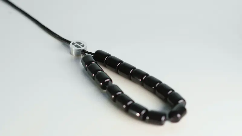 KOBOLOÏ Accessoire à perles antistress Noir Pur