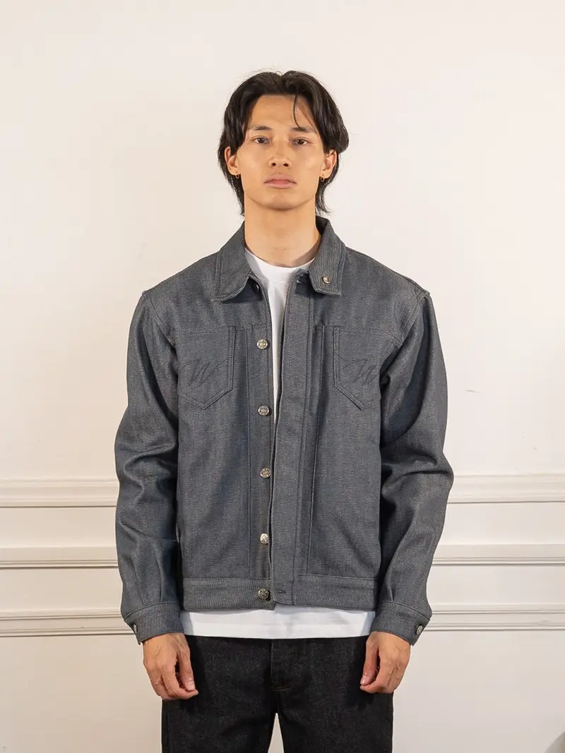 La veste uniforme du postier