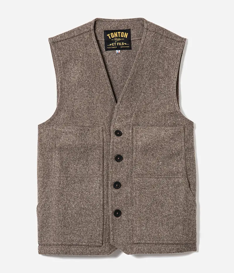 Le gilet « Jeannot » en laine naturelle marron