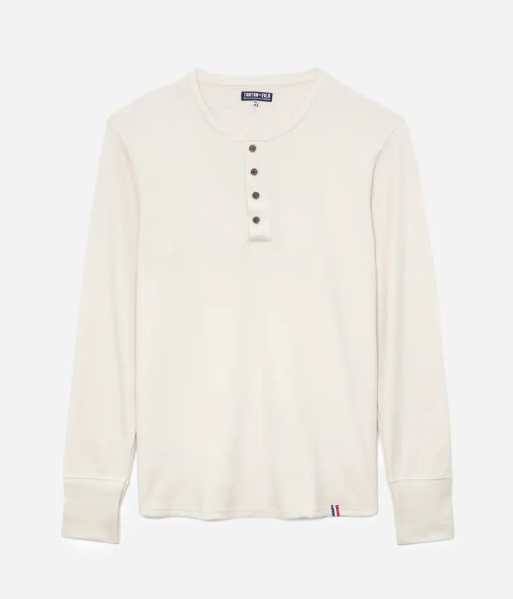 Le tee-shirt «Henley» écru