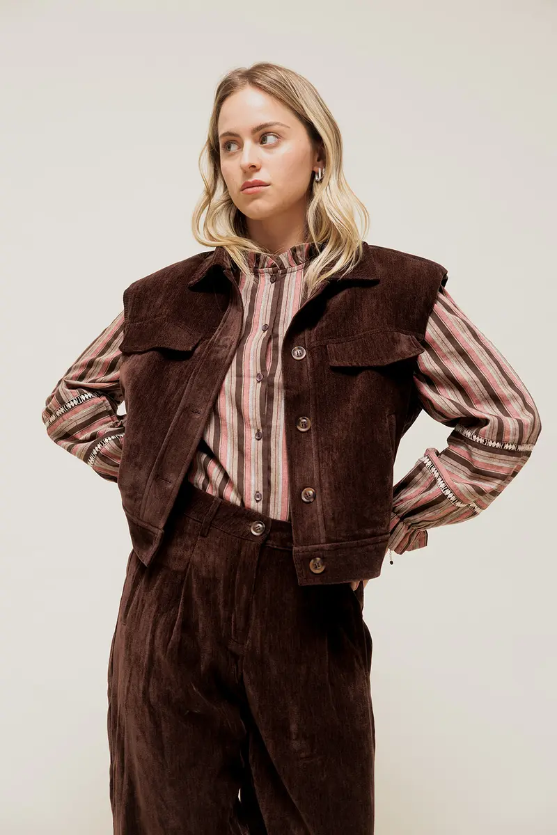 LIORINA - Veste Sans Manches Effet Velours Chocolat