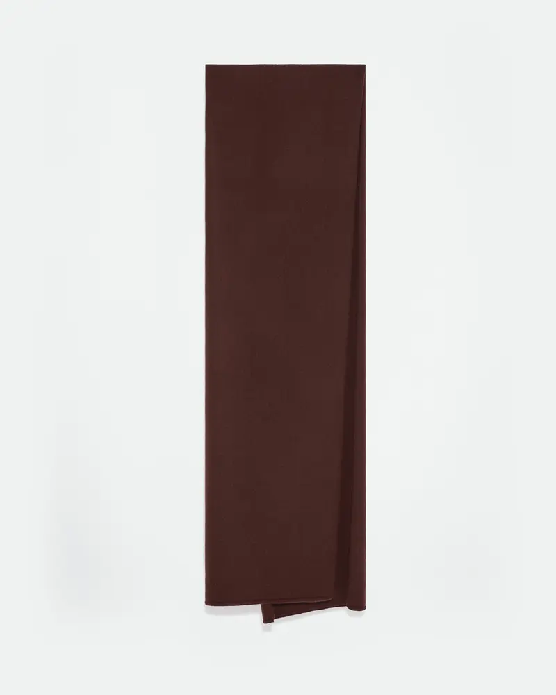 Long scarf in cashmere wool knit