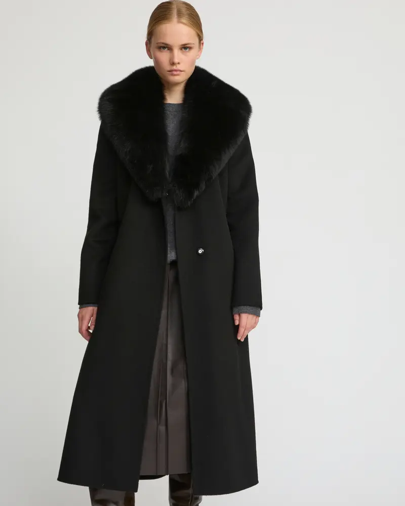 Manteau ceinturé en lainage cachemire avec col en fourrure de renard