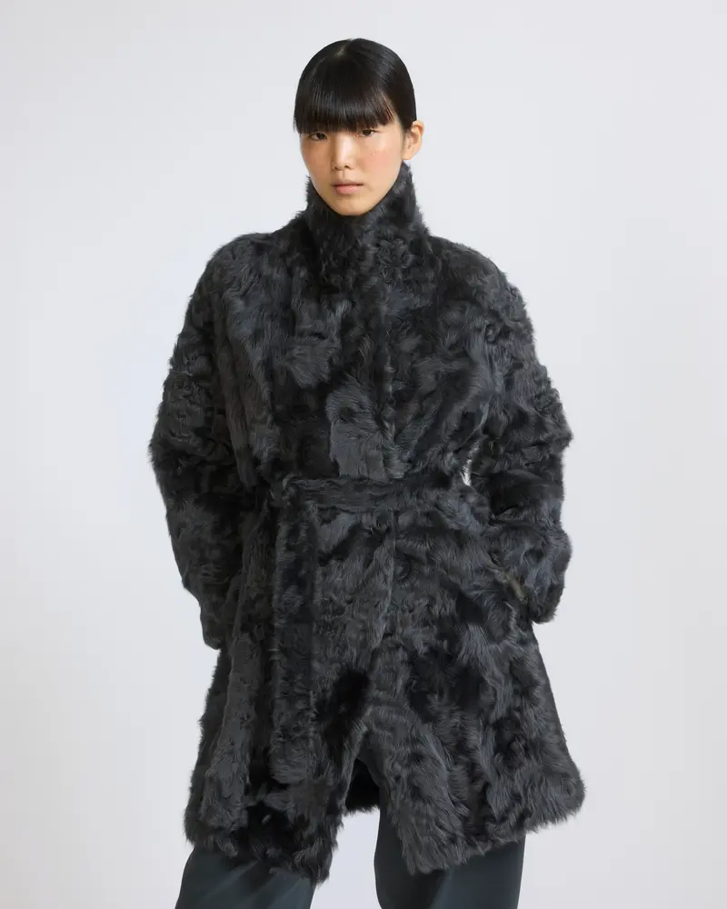 Manteau en agneau frisé