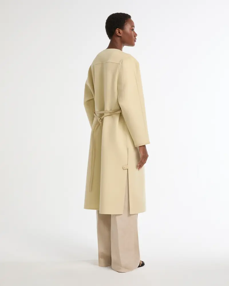 Manteau long ceinturé en lainage cachemire double face