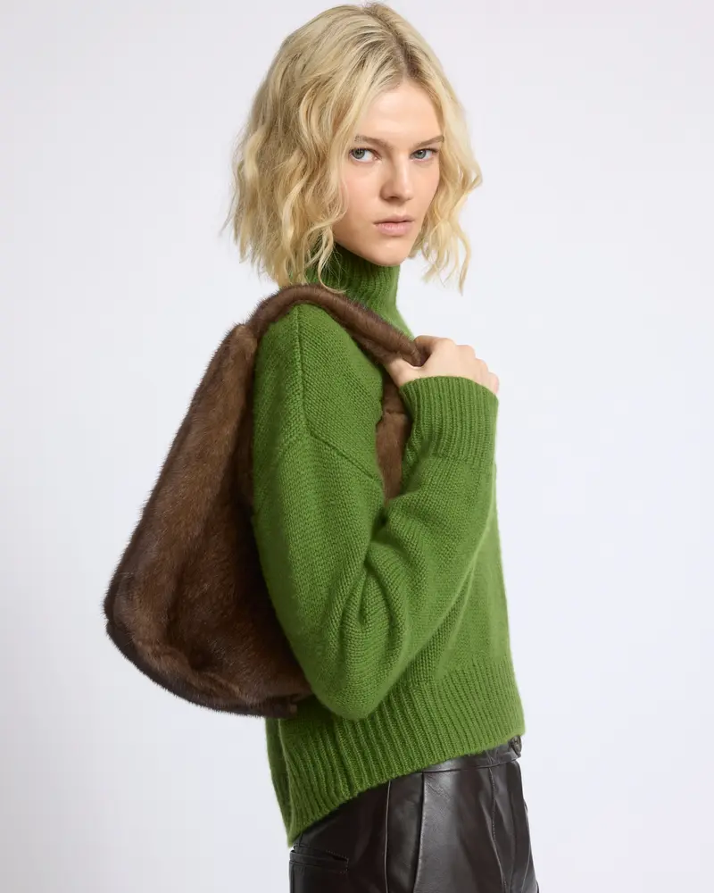 Mink fur bag with lamnskin details