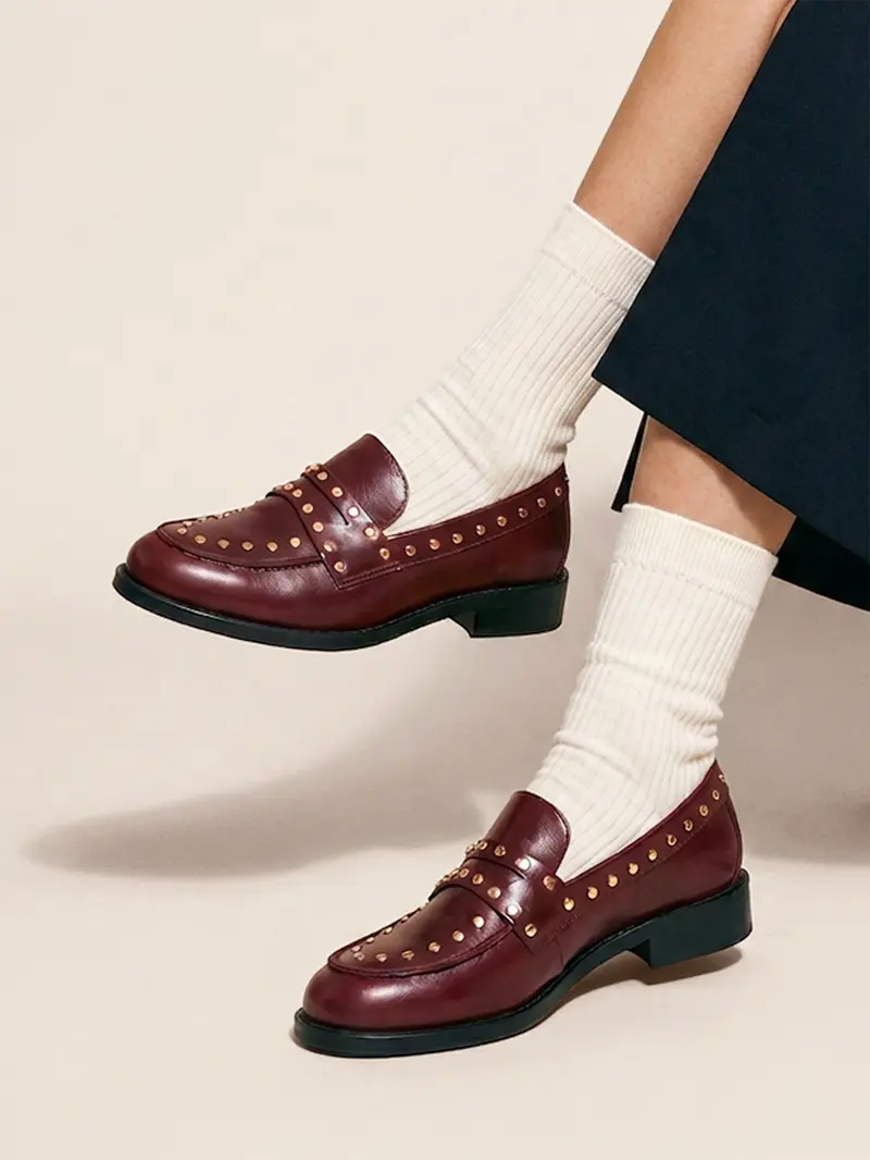 Mocassins cuir bordeaux clouté