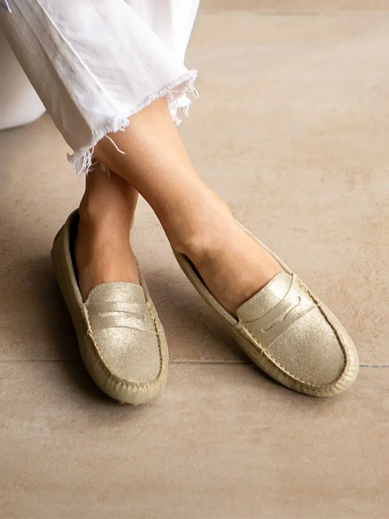 Mocassins cuir daim métallisé doré