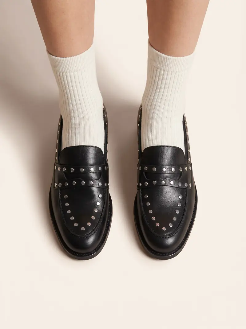 Mocassins cuir noir clouté