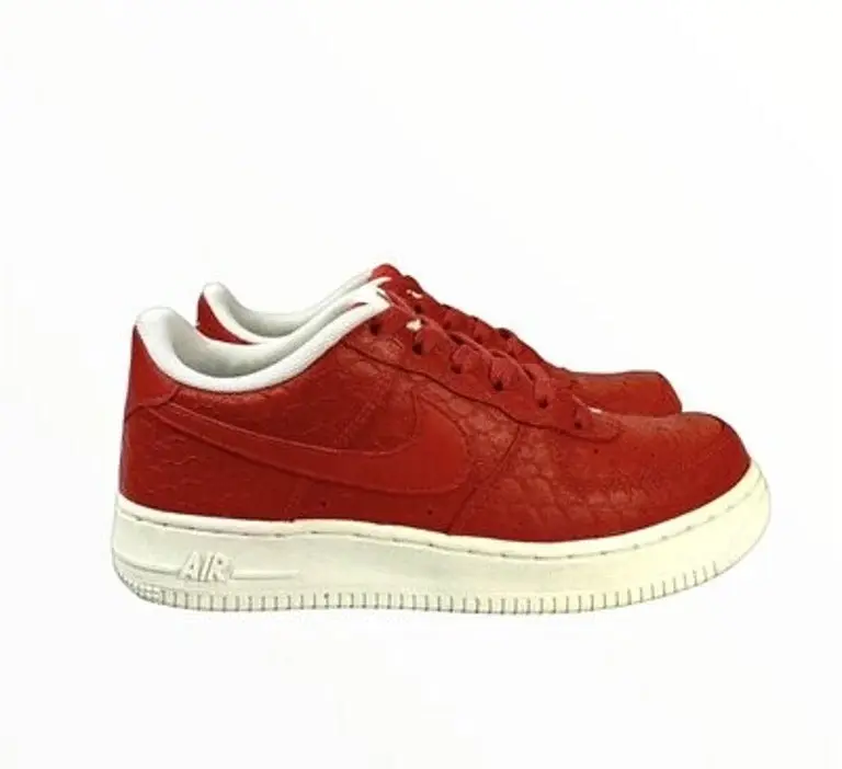Nike Air Force 1 LV8